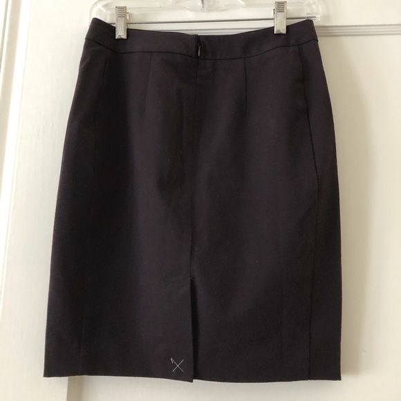 NWT LOFT dark purple pencil skirt size 2P - Picture 2 of 7